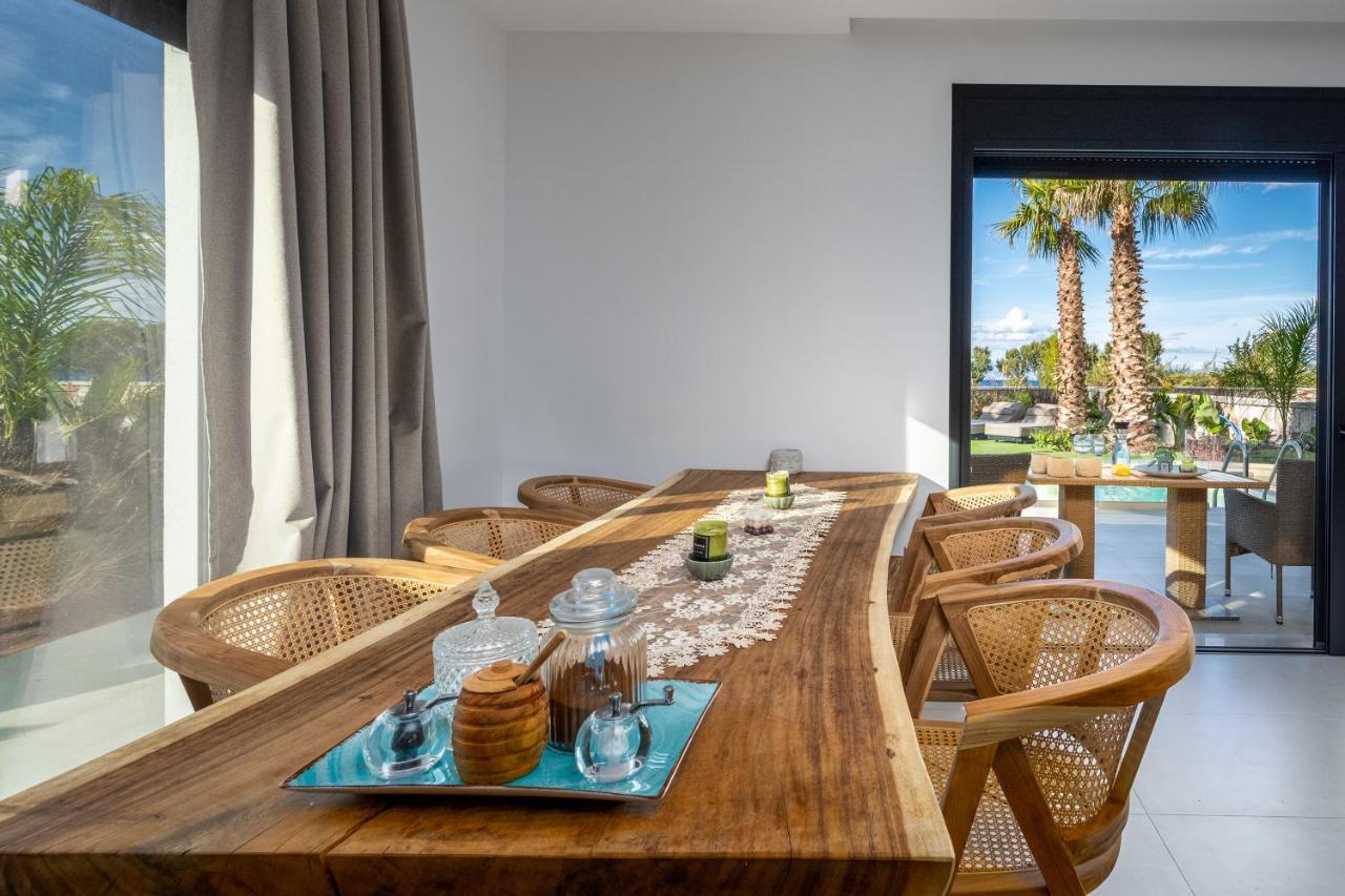 קרמסטי Penelope Beachfront Villa מראה חיצוני תמונה