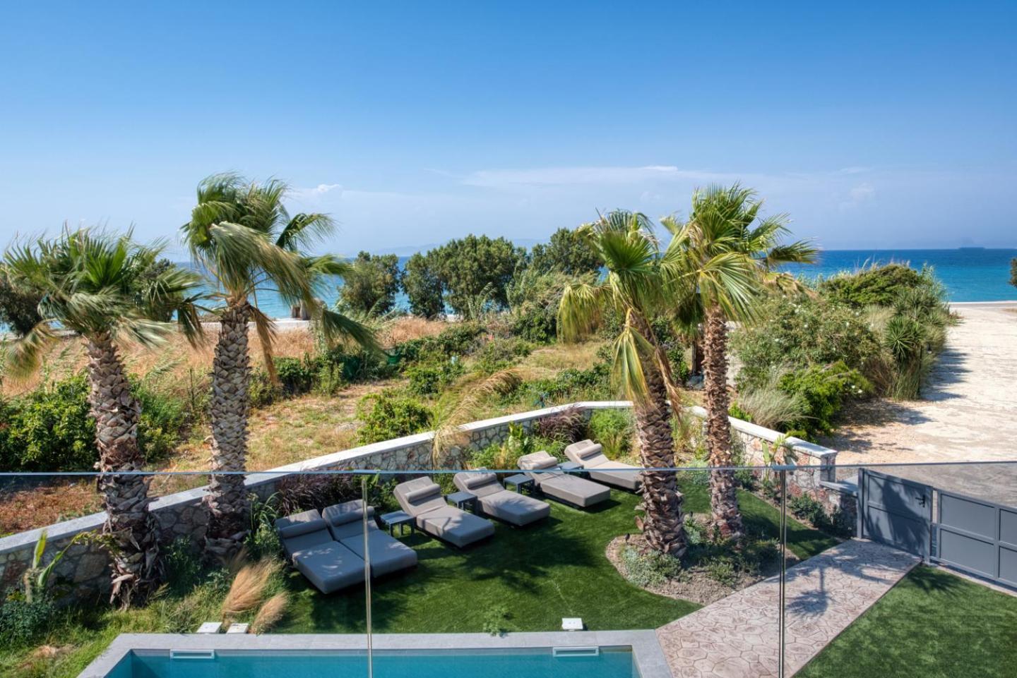 קרמסטי Penelope Beachfront Villa מראה חיצוני תמונה