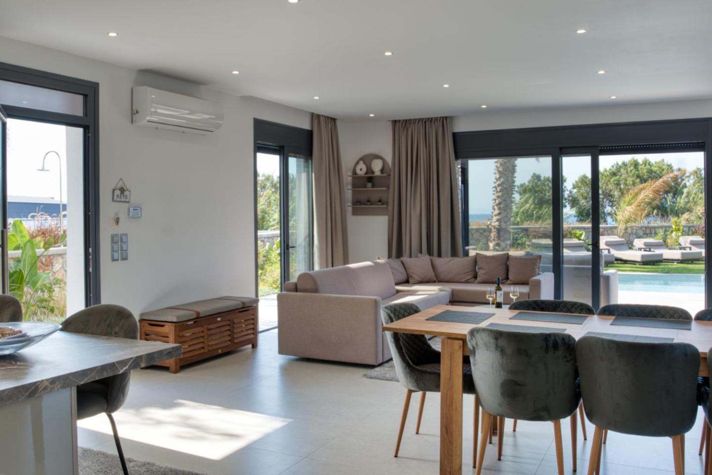 קרמסטי Penelope Beachfront Villa מראה חיצוני תמונה